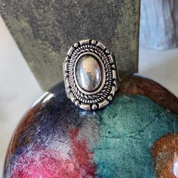 Antique Silver Tone Stretch Band Ring Oval Shape 💥3 for $24💥 - Picture 14 of 17